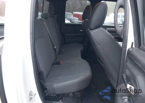 2021 Ram 1500 Classic Warlock 4X4 6'4 Box z USA, uszkodzony, nr VIN 1C6RR7GG3MS548908